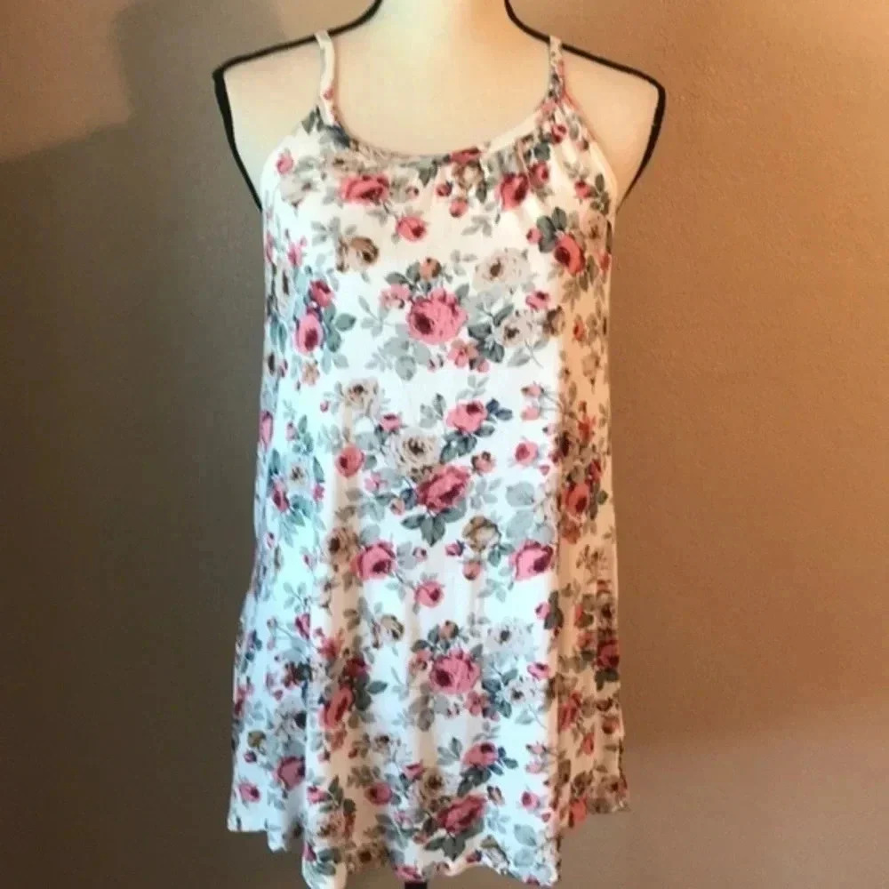 💐 Adorable floral top 💐